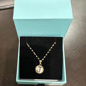 22" 14k Yellow Gold Chain with "J" Pendant